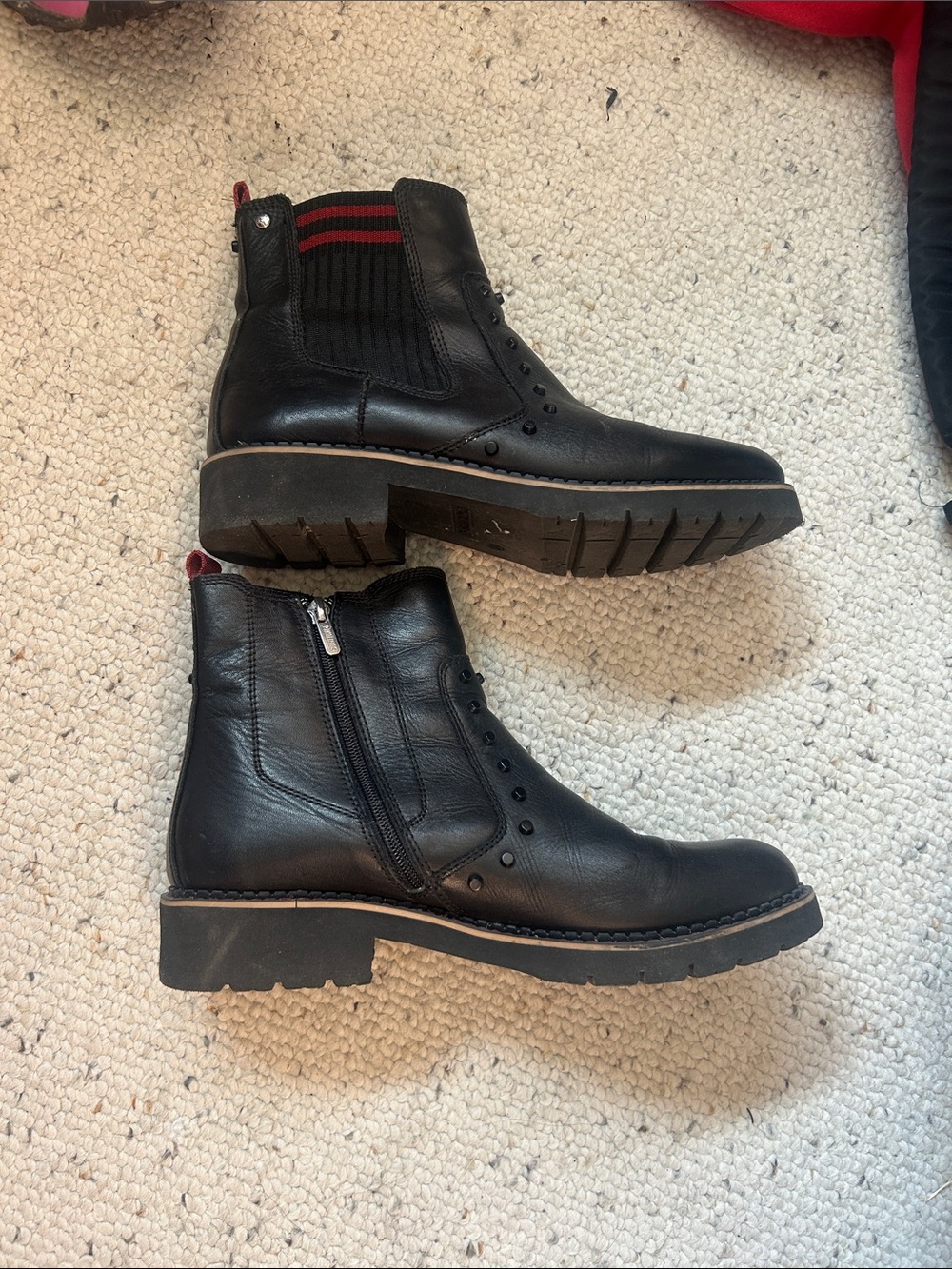 Pikolinos Chelsea boot. Size 41